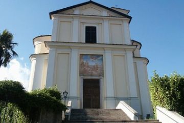 Frazione Vezzo - Chiesa Parrocchiale SS. Giovanni e Paolo