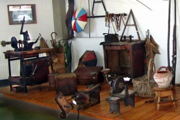 Museo dell'Ombrello e del Parasole - Angoli degli Atrezzi e della Vita Quotidiana