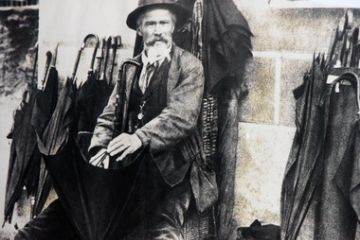 Museo dell'Ombrello e del Parasole - Lusciat, Ombrellaio